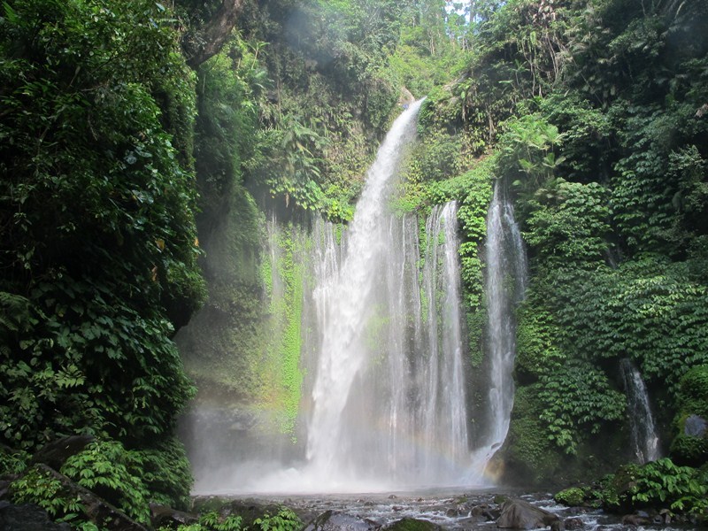 'Air Terjun Terbang', Mungkin Hanya Ada di Lombok 101355_tiu1