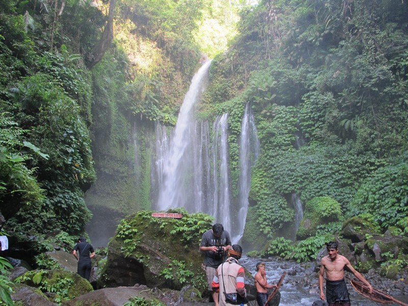 'Air Terjun Terbang', Mungkin Hanya Ada di Lombok 101419_tiu3