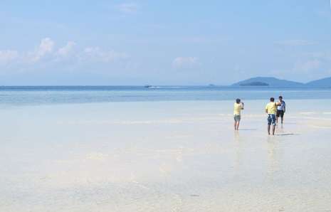 Ini Dia 5 Pantai Cantik di Raja Ampat 092050_pantai3