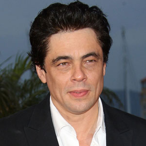 صور الممثل الامريكي benicio del toro 300.DelToro.Benicio.052508
