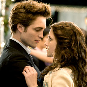 Run faster, becouse this is Vidi art'as! (^_^)" 300.twilight.pattinson.stewart.lc.112008