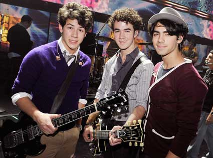 Kingdom OF images OF JONAS BROTHERS  425.JonasBrothers.112308