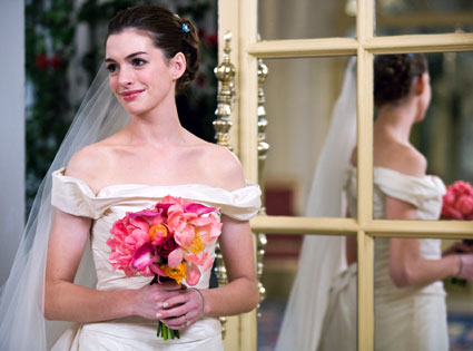  Anne Hathaway     425.hathaway.bridewars.121808