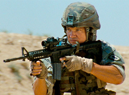 فيلم (خزانة الألم) (The Hurt Locker‏) الحائز على جائزة الاوسكار لعام 2009- يحكي قصة الجيش الامريكي المحتل في العراق 425.thehurtlocker.renner.jeremy.lc.062509