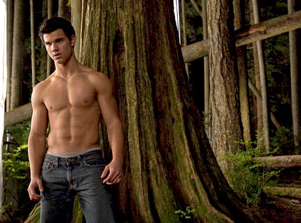 Internet Kills Taylor Lautner in Latest Death Hoax 425.newmoon.lautner.taylor.lc.092209