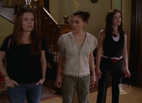 Галерия на чародейките заедно - Page 3 Charmed-charmed-701204_500_361