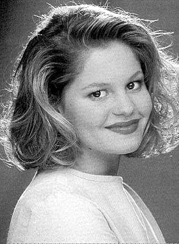 Voter's Choice 3: Deluxe Style Elimination Game - Page 33 DJ-Tanner-full-house-218206_350_478