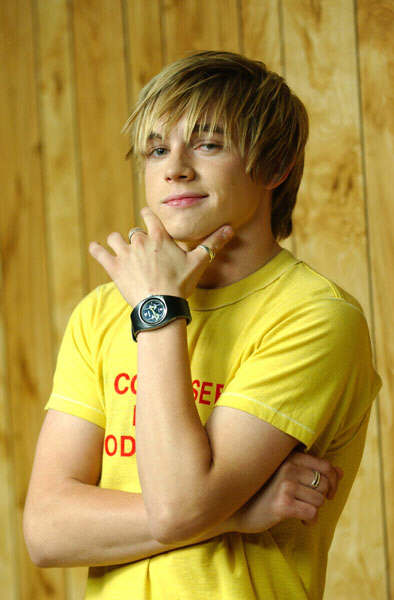 مشاهير هوليوود Jesse-jesse-mccartney-34401_394_600