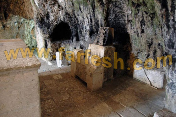 صور أقدم كنيسة فى العالم Cave-church-13