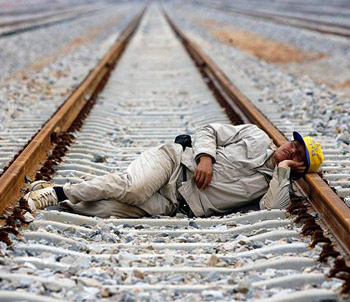 كيف تتحكم بأحلامك ؟  Railway