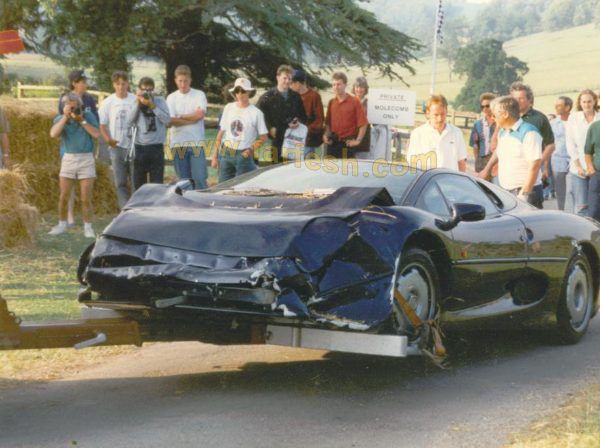 brincadeiras caras ... 7-Jaguar-XJ220-b