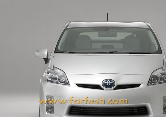 "بريوس" صديقة البيئة من تويوتا Toyota-Prius_01