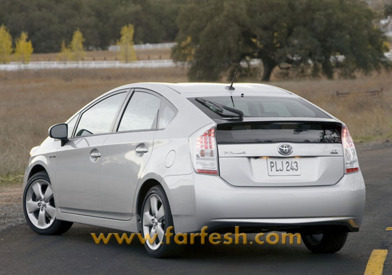 "بريوس" صديقة البيئة من تويوتا Toyota-Prius_06