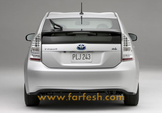 "بريوس" صديقة البيئة من تويوتا Toyota-Prius_07