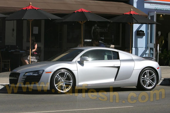 Audi R8 في الولايات المتحدة ما يقارب ال 115000$ 4