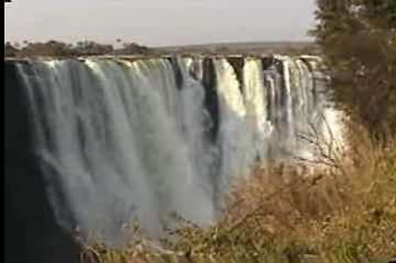 صور لشلالات فيكتوريا Mid-Victoria_falls