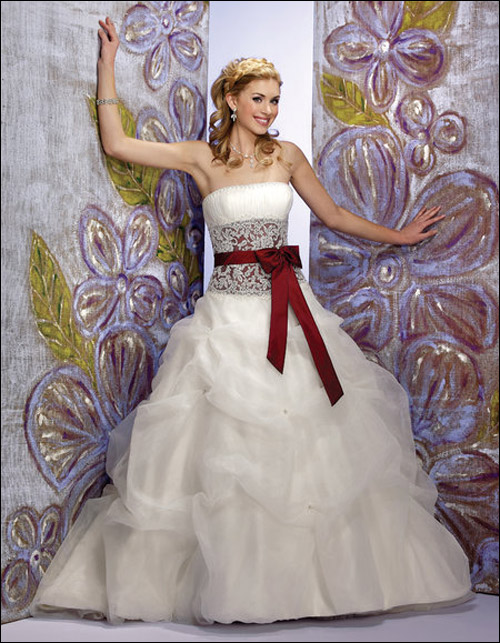 شاهدوا موضة فساتين زفاف 2010 كذا Wedding_Dresses9