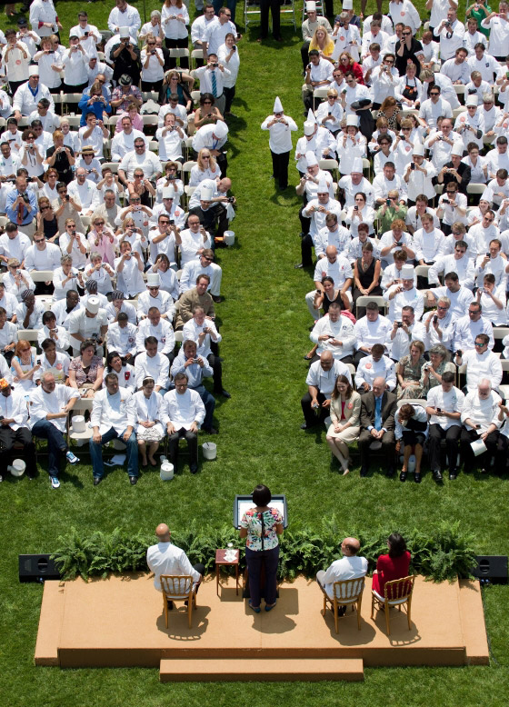 ميشيل أوباما تجمع 500 طباخ في البيت الأبيض  .صور Michael13