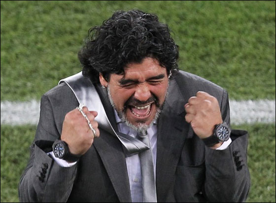 دييغو مارادونا سيستمر مدرباً للأرجنتين حتى 2014! Maradona_5