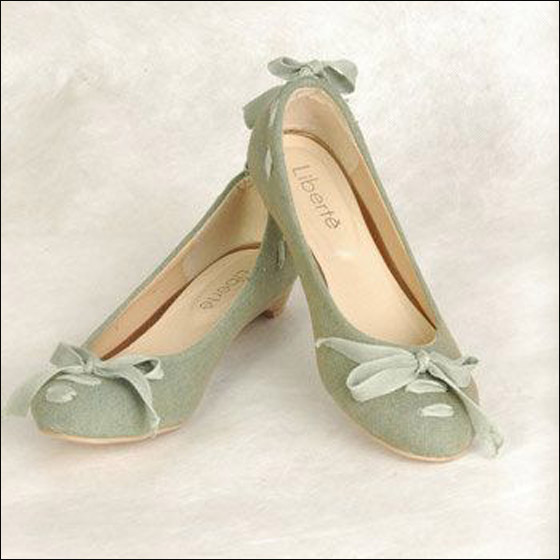  احذية بناتية موضة 2011!  Shoe_11