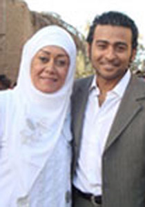 الفنانة هالة فاخر: محمد هنيدي أول من هنأني بالحجاب!! Hala1