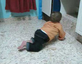 قدرات طفل فلسطيني تصدم الأطباء وتثير فضول الباحثين Baby2702