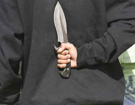 بريطانيا تمنع بيع السكاكين لمن هم دون سن الـ 18  Violence