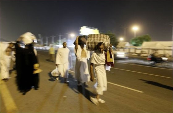 لبيك اللهم لبيك.. أكثر من 3 ملايين يقفون على صعيد عرفات تغطية مصورة حصرية Mecca_10