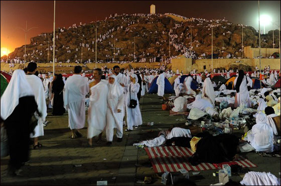 لبيك اللهم لبيك.. أكثر من 3 ملايين يقفون على صعيد عرفات تغطية مصورة حصرية Mecca_23