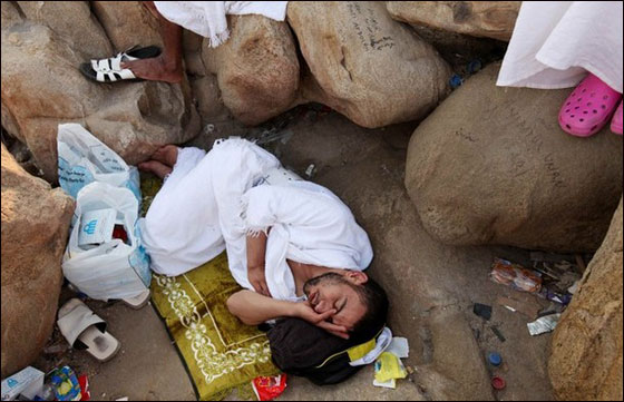 لبيك اللهم لبيك.. أكثر من 3 ملايين يقفون على صعيد عرفات تغطية مصورة حصرية Mecca_24