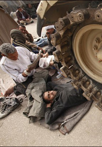  "يوم الغضب" 25/1/2011 ومحافظات مصر - صفحة 7 Egypt_1day_210