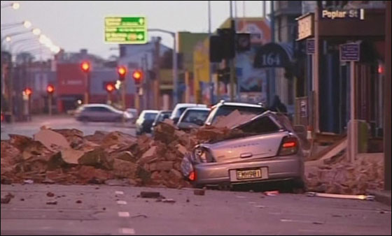  بالصور:مقتل 65 شخصا في هزة ارضية بنيوزيلندا Earthquake_02
