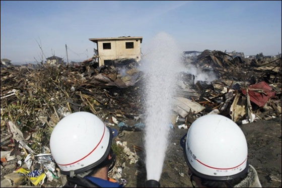 نخبة مختارة من صور تسونامي اليابان Japan_quake_22