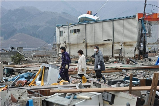 نخبة مختارة من صور تسونامي اليابان Japan_quake_44