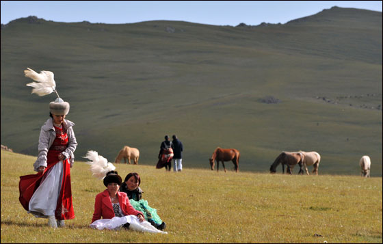 بالصور: مهرجان قيرغيزستان التقليدي.. حضارة وثقافة مميزة  Folk_festival_04