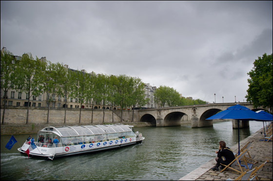 بالصور: باريس تحوّل الشوارع الى ضفاف لنهر السين! Seince_paris_07