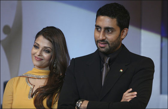 تعرفوا على اشهر القصص الغرامية للمشاهير بمناسبة عيد الحب!  Abhishek-Bachchan_01