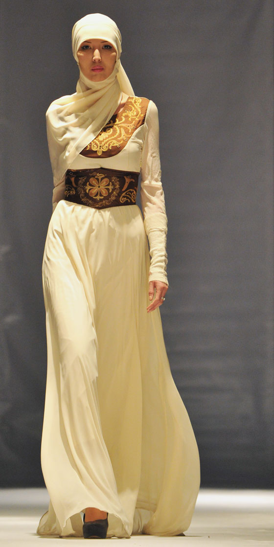 عرض ازياء للمحجبات فى كازخستان Fashion_09