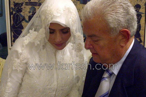 زواج الفنان المصري أحمد الفيشاوي بزي غريب!!  Fishawe