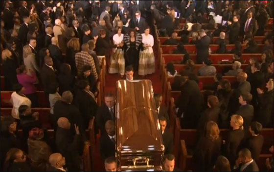 نقل جثمان ويتنى هيوستون الى نيوجيرسى لتدفن بجوار والدتها  Whitney_Houston_Funeral_64