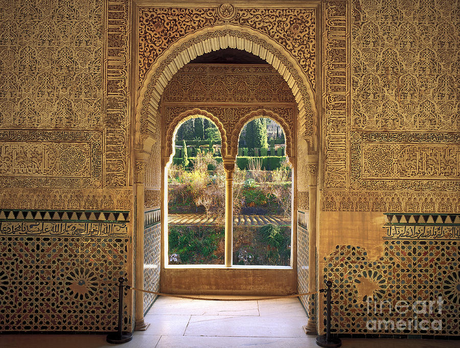 La Alhambra de Granada - Página 2 1-the-alhambra-torre-de-la-cautiva-guido-montanes-castillo