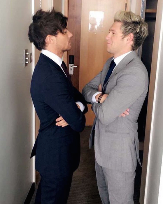 ¿Cuánto mide Louis Tomlinson? - Altura - Real height Niall-louis-soccer