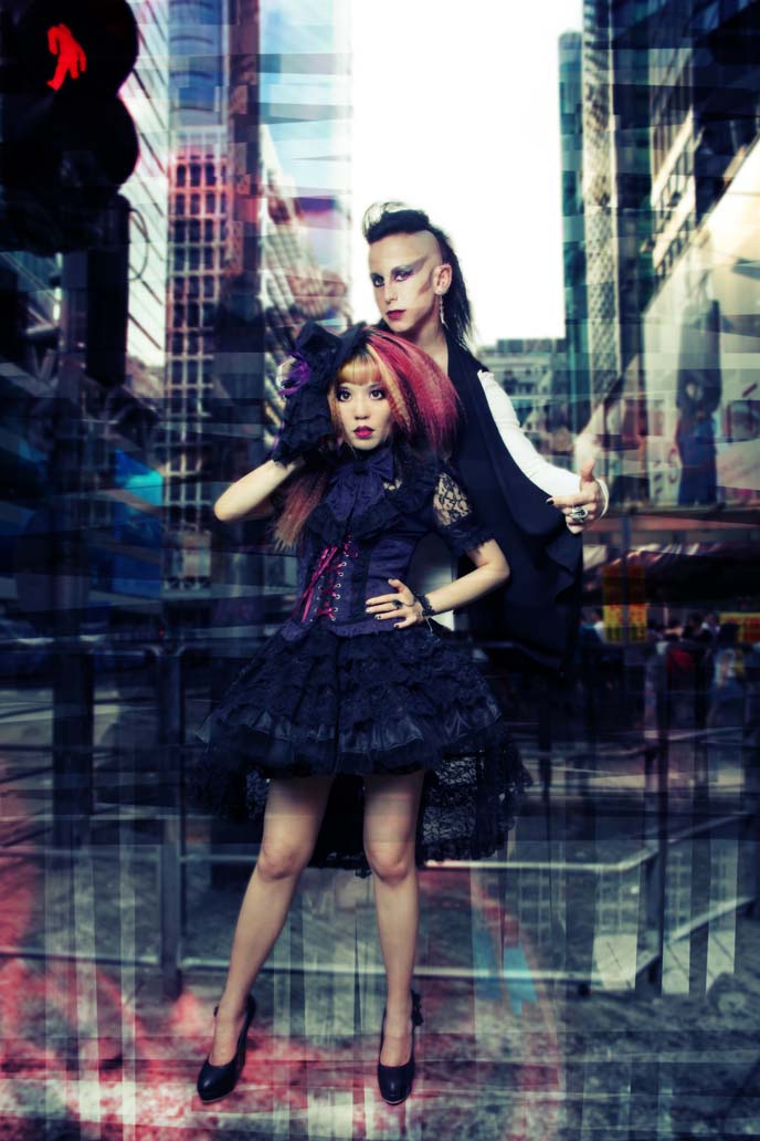 Gothic-Lolitas 121016_dark_beauty_cover_goth_makeup_street_style_japan_gothic_hair_3
