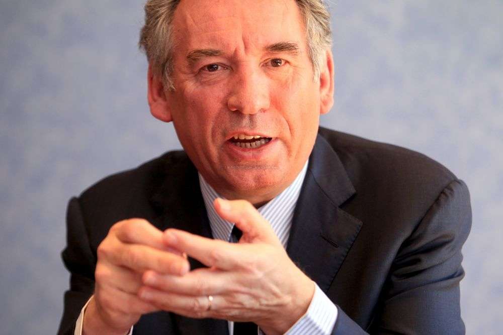 [Ière Législature] Conseil des Ministres - Page 3 Francois-bayrou-denonce-des-marchandages_980597_490x327p