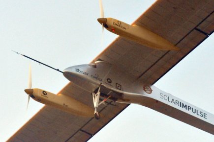 Pour les passionnés d'aviation - Page 28 519154-appareil-fait-fibres-carbone-vole