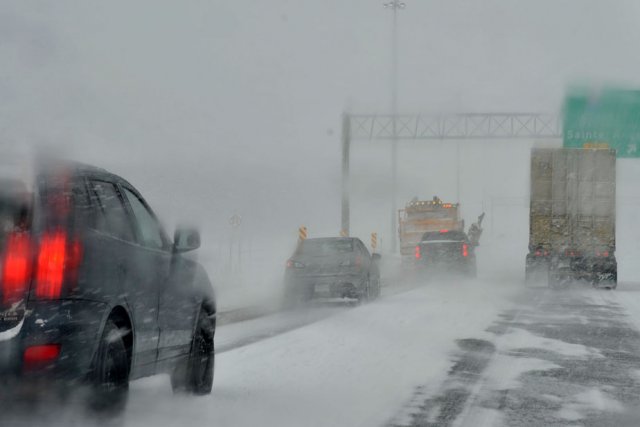 Tout ce que vous désirez connaitre sur le Québec et le Canada... - Page 12 609822-quil-va-avoir-neige-oui