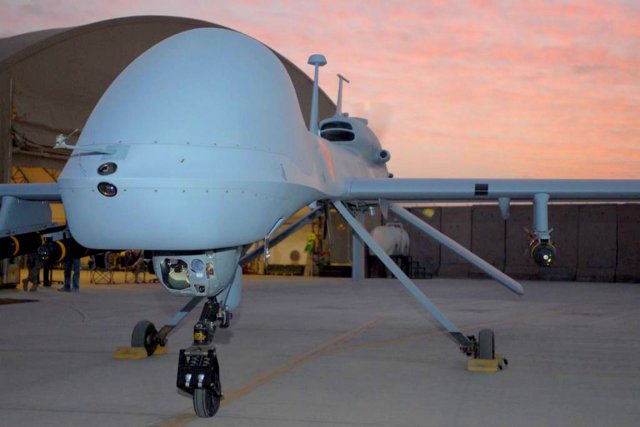 Obama admet enfin l'emploi de drones d'attaque au Pakistan et en Afghanistan  646116-barack-obama-autorise-pres-300