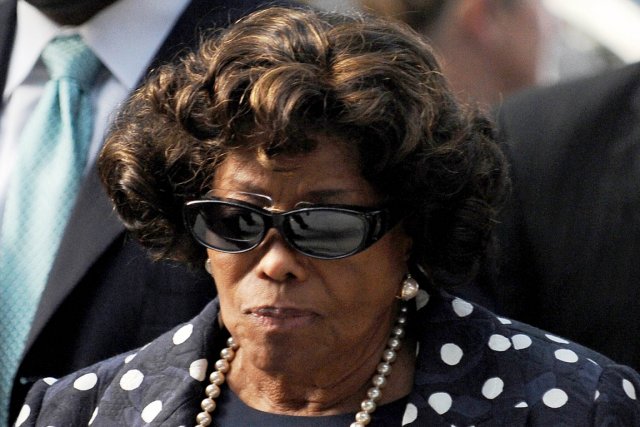 Katherine Jackson engage des poursuites au civil contre AEG Live - Page 24 752448-katherine-jackson