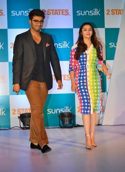 صور لأرجون كابور و عاليا بهات في حفالات  ترويج لفيلمهم 2 States  Arjun-and-alia-promote-their-upcoming-movie-2-states-sunsilk-event