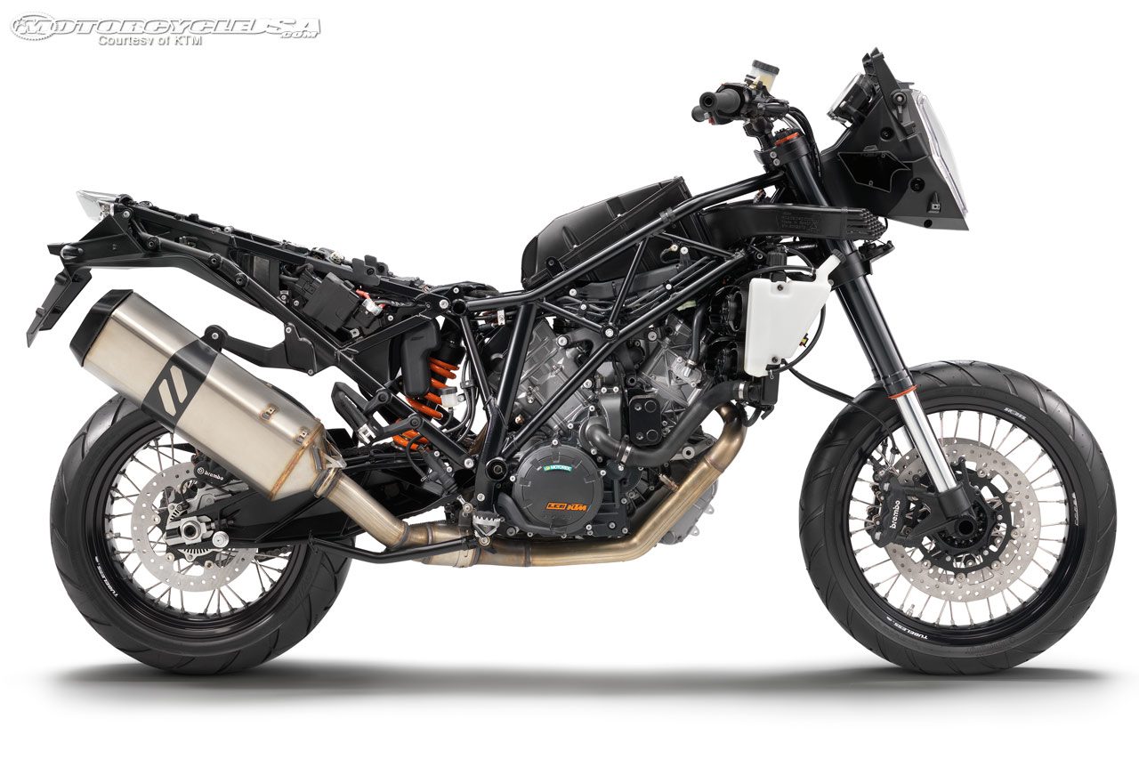 Nova Africa Twin... será que é desta??? 13_KTM_Adventure_1190_1